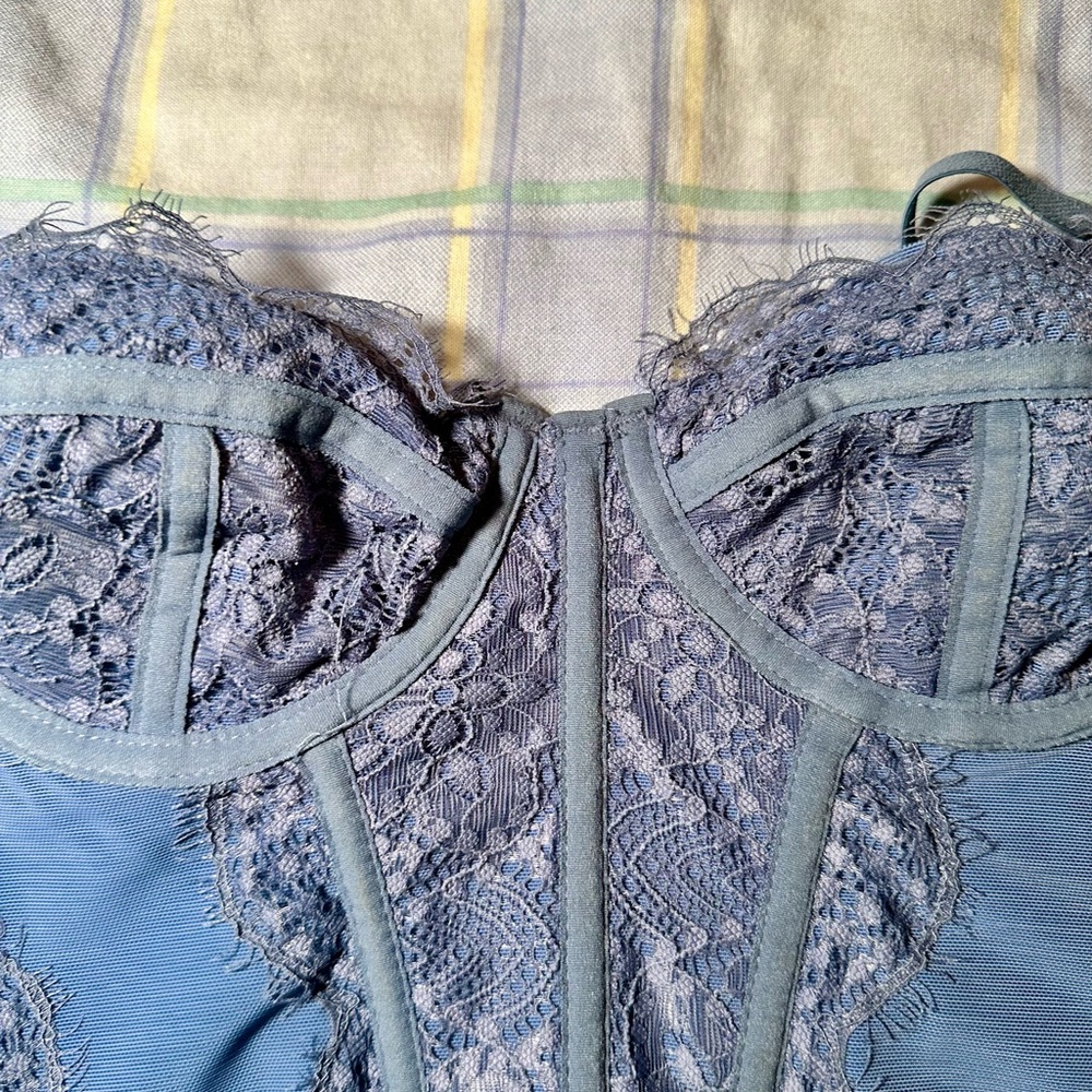 urban outfitters lace corset